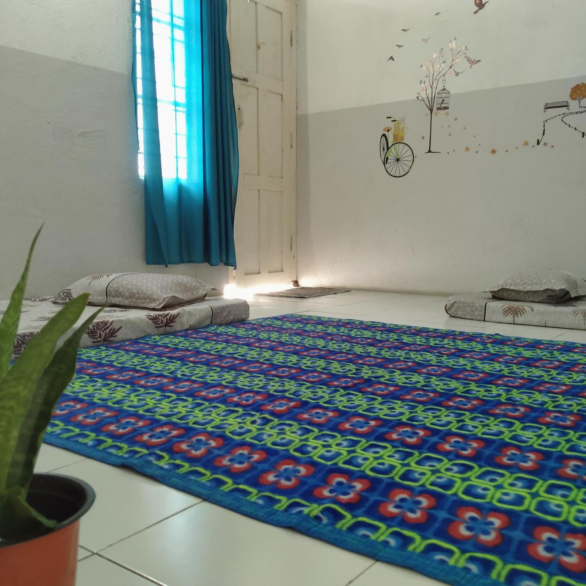 Traveler House Hotell Dimāpur Rom bilde
